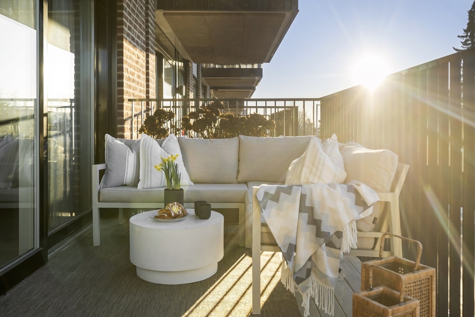 Den største balkongen vender mot vest og er på over 10 m². Her er det god plass til en komfortabel sittegruppe. Galleribilde