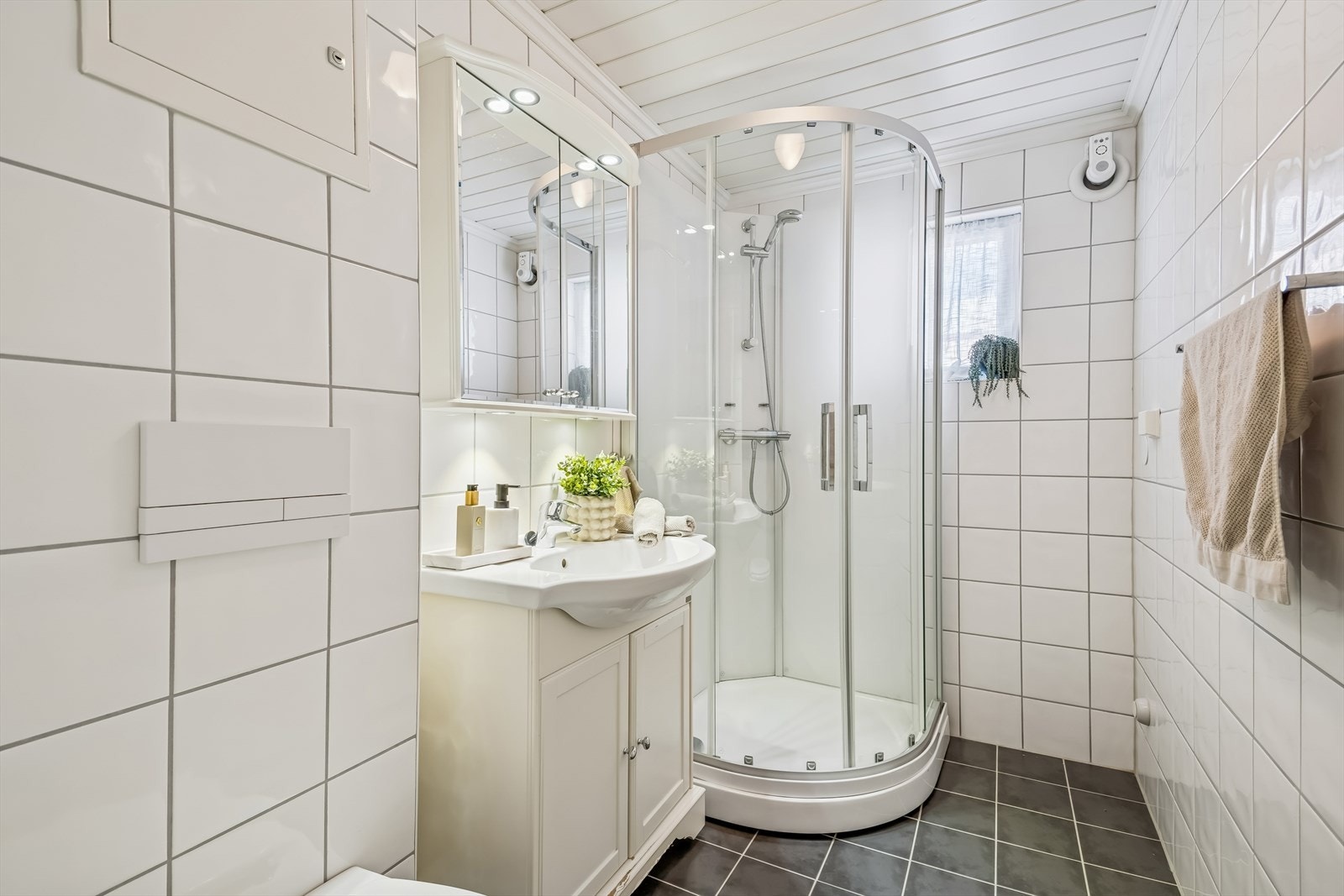 Pent flislagt bad som er pusset opp i regi av borettslaget i 2013. Galleribilde