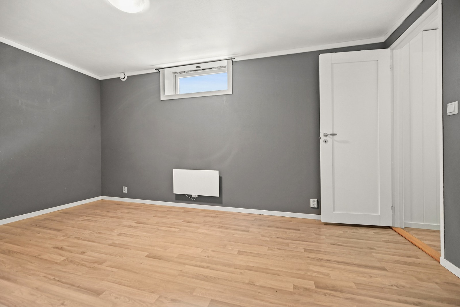 Innredet rom i kjeller (ikke godkjent oppholdsrom) Galleribilde