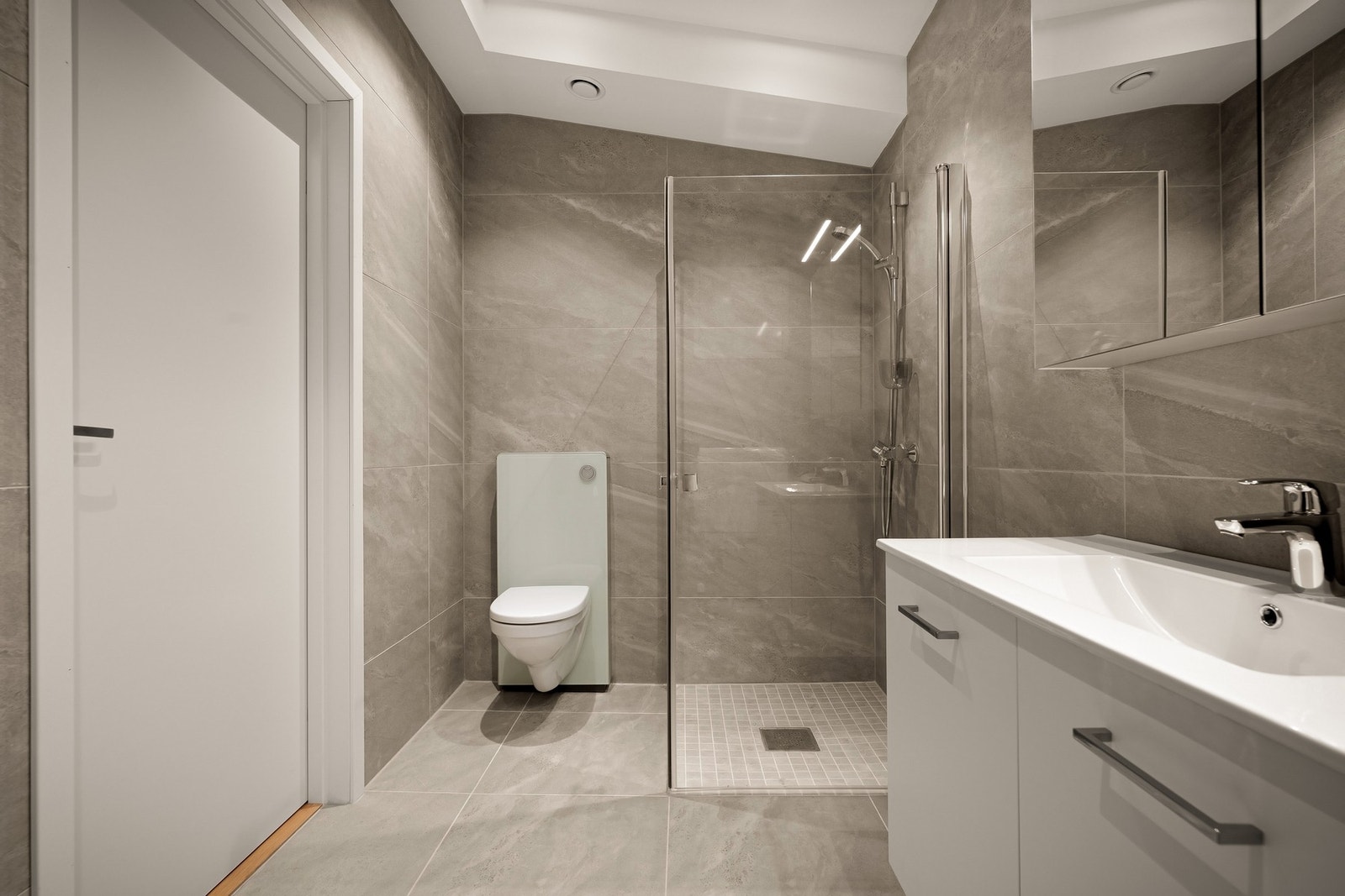 Bad - Bilde fra naboleilighet som er speilvendt Galleribilde