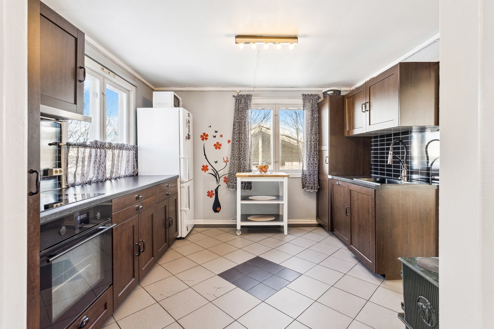 Kjøkkeninnredningen var ny i 2015 Galleribilde