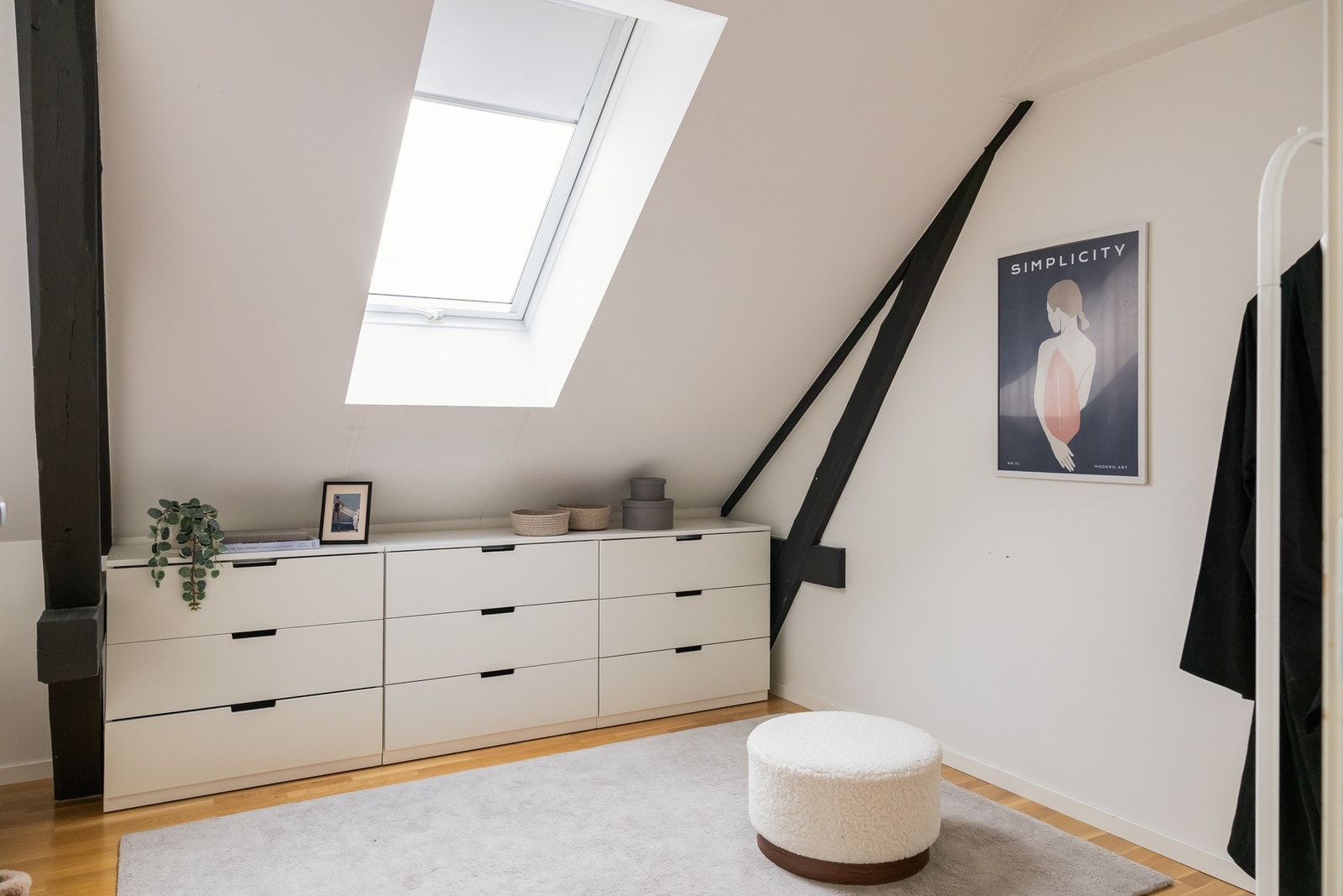 Her er det pene detaljer i tre fra tidligere loftskonstruksjon. Galleribilde