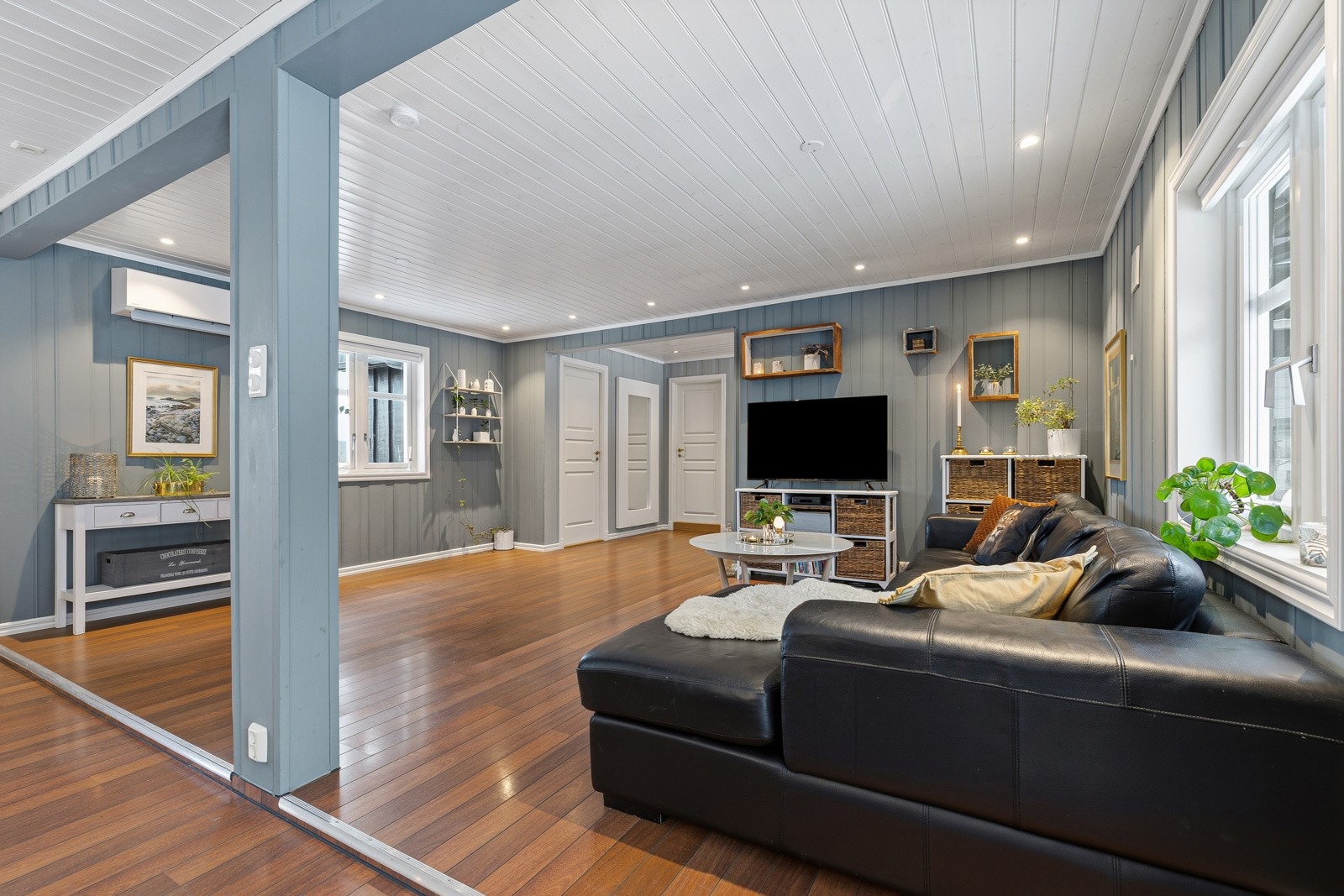 Romslig stue Galleribilde