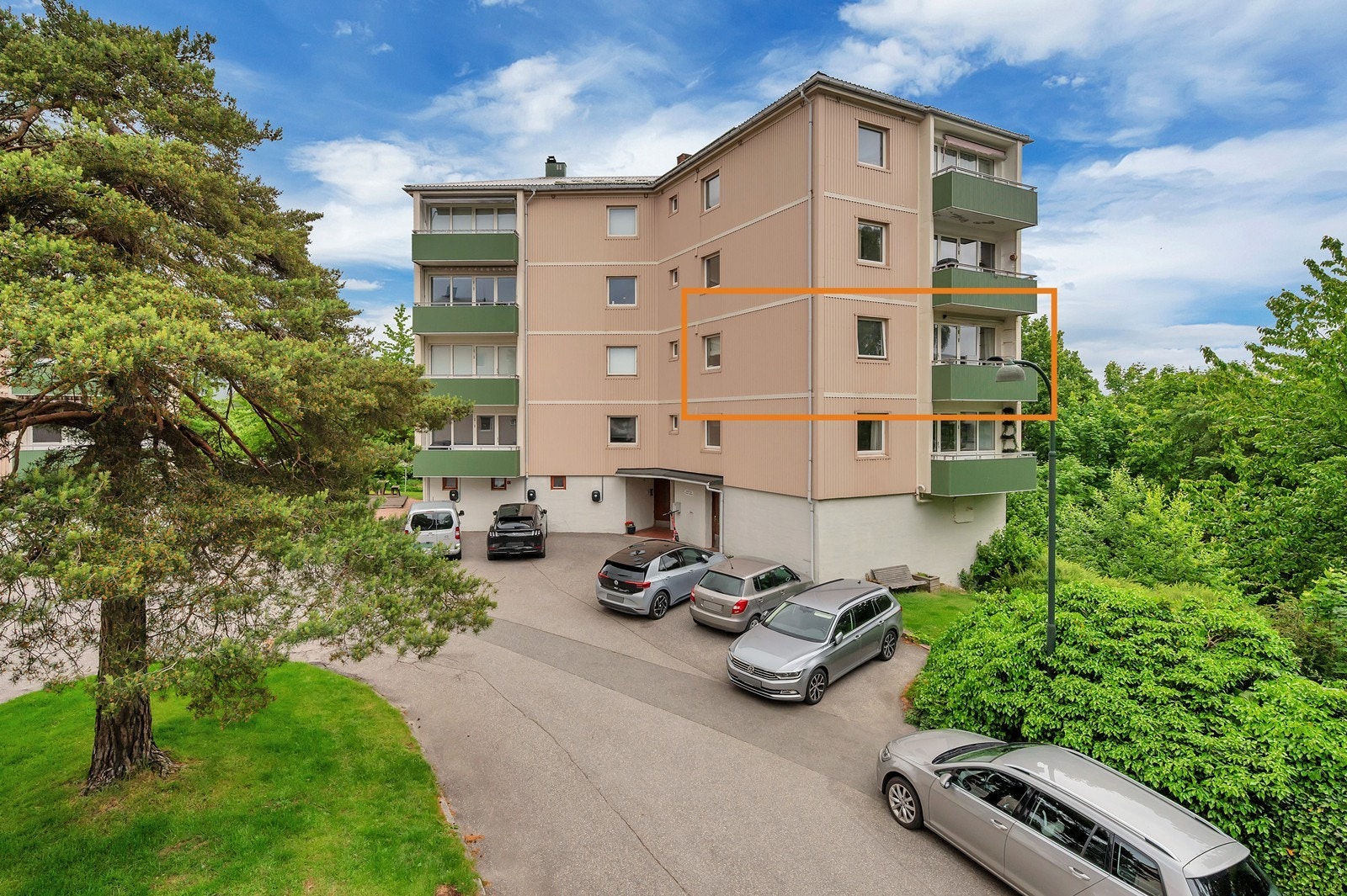 Rolig og sentral leilighet i 2.Etasje innerst i blindvei Galleribilde