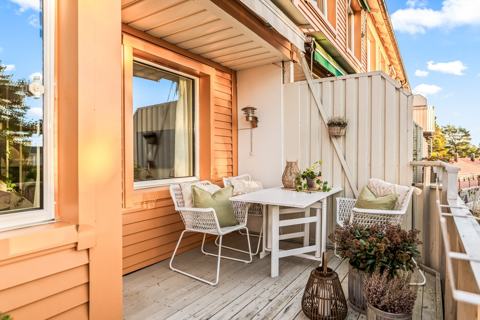 Balkongen er på ca 9 kvm. Galleribilde