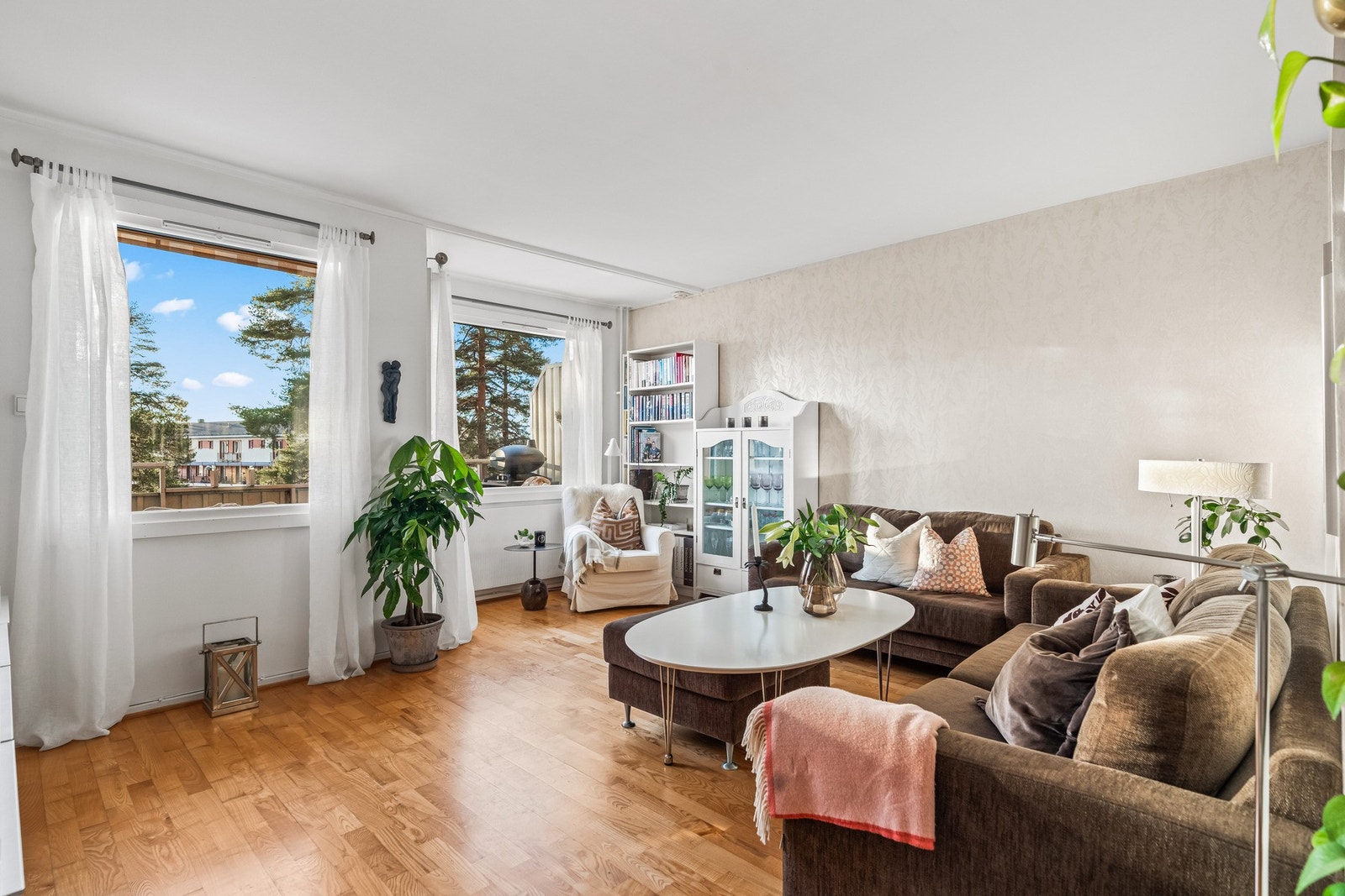 Daglig leder og eiendomsmegler Petter Eia Haavi presenterer Kampheimveien 24B! Galleribilde