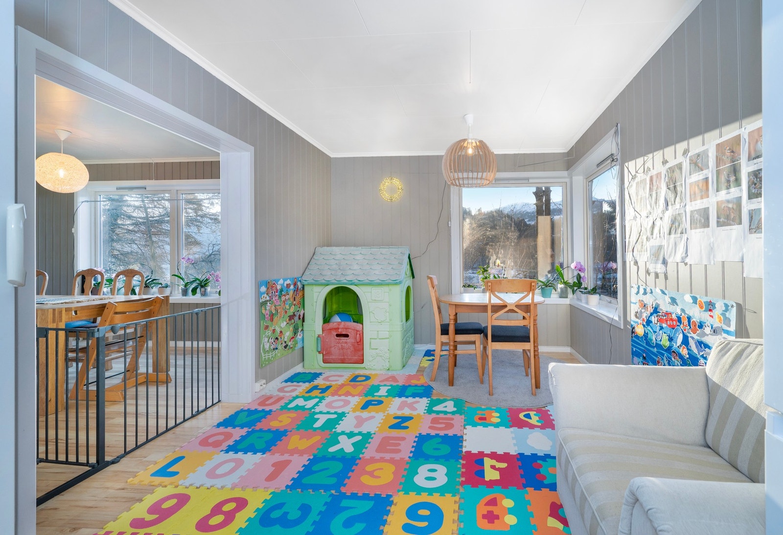 naturlig sone for enda en spisegruppe i tilknytning kjøkkenet. Galleribilde