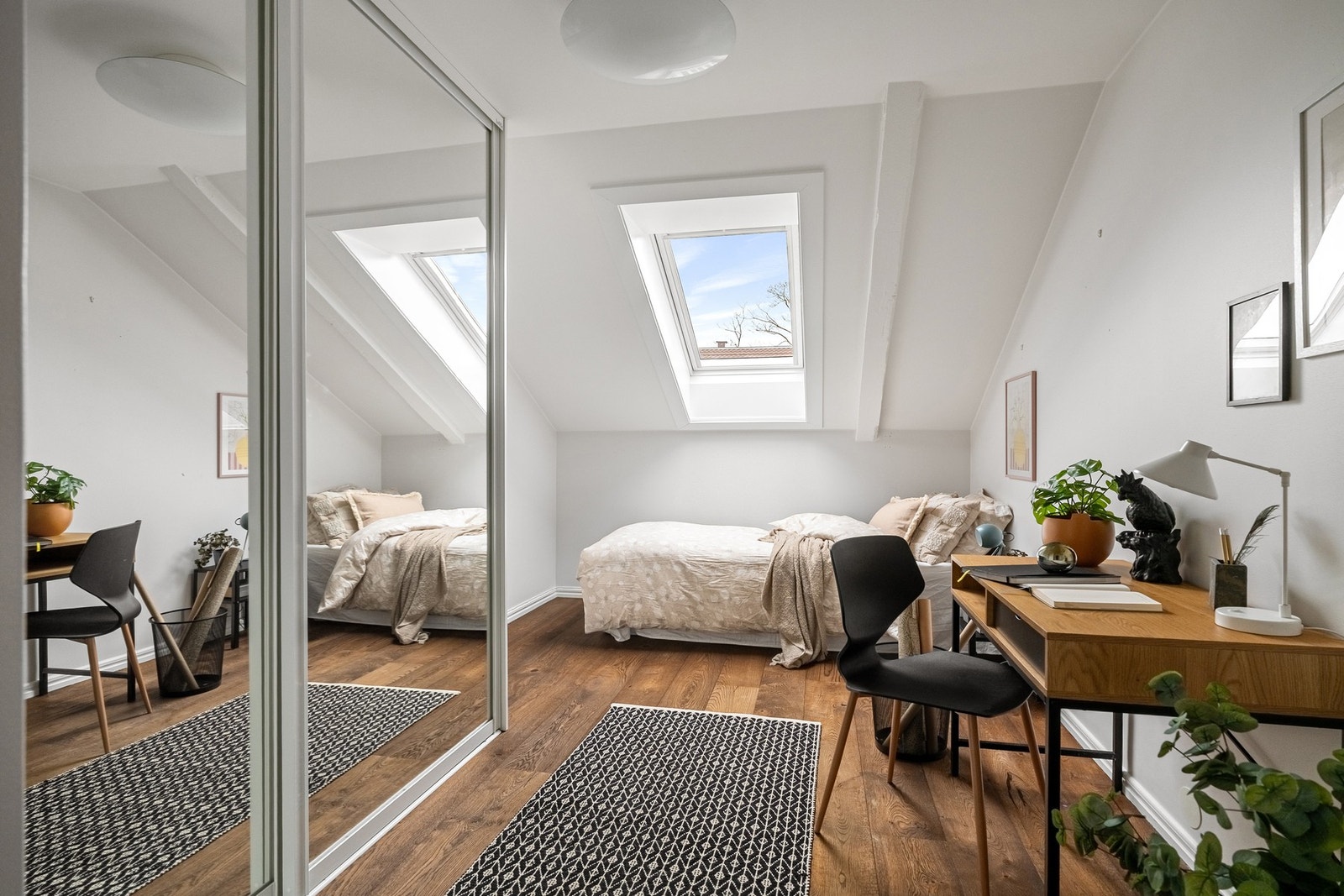 Soverom 2 er også romslig. Det er plass til å innrede med dobbeltseng om ønskelig. Galleribilde