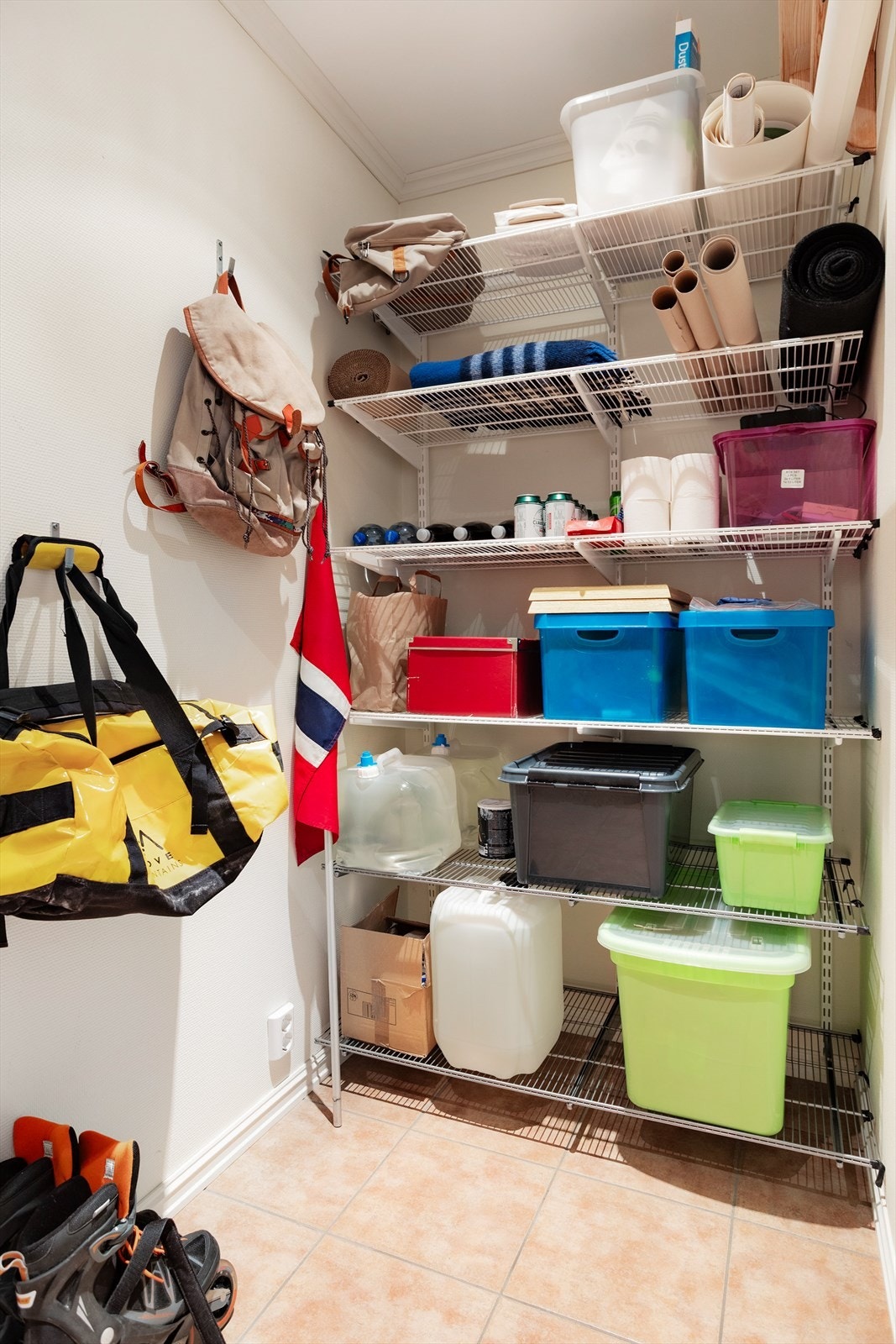 Bod mellom garasje og soverom. Galleribilde