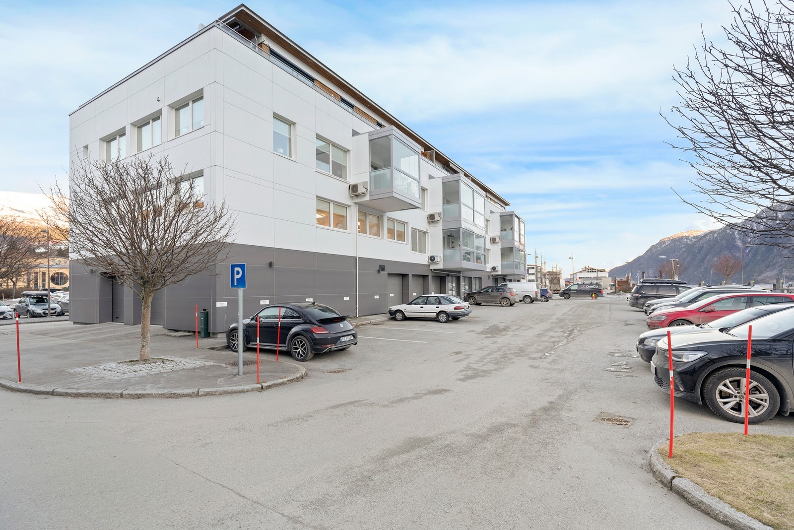 Det er også gode parkeiringsforhold for gjester Galleribilde