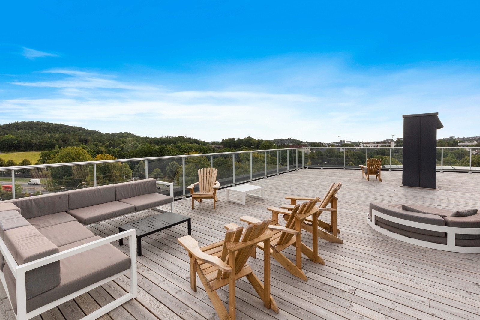 Stor solrik felles takterrasse Galleribilde