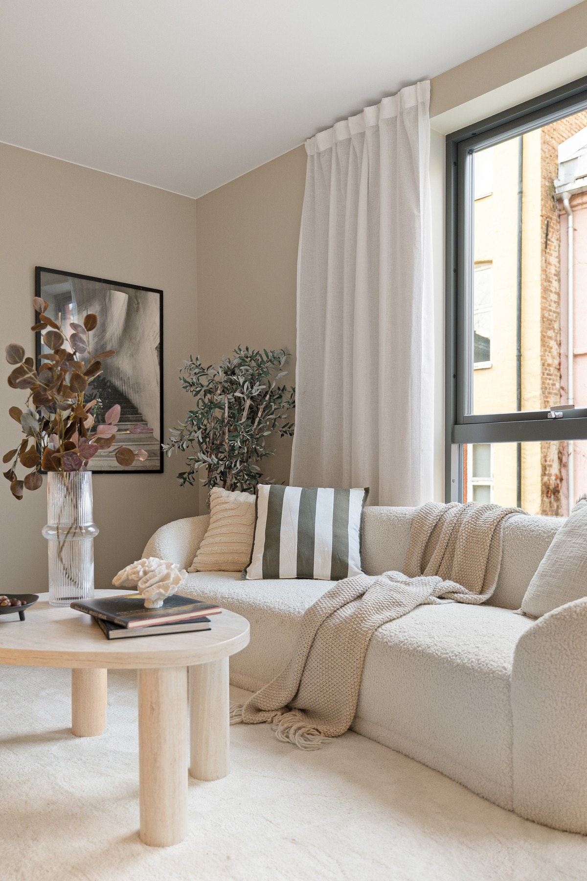 Utstrakt bruk av eksklusive materialer og en smakfull kombinasjon av klassisk eleganse og moderne komfort. Galleribilde