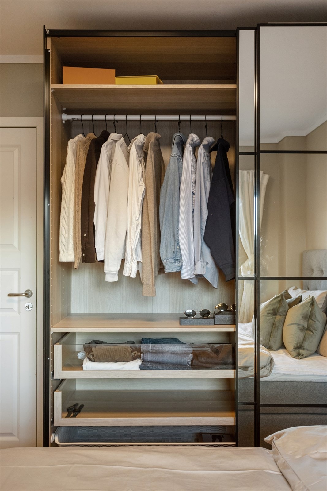 Den generøse oppbevaringsplassen gjør hverdagen enklere. Galleribilde