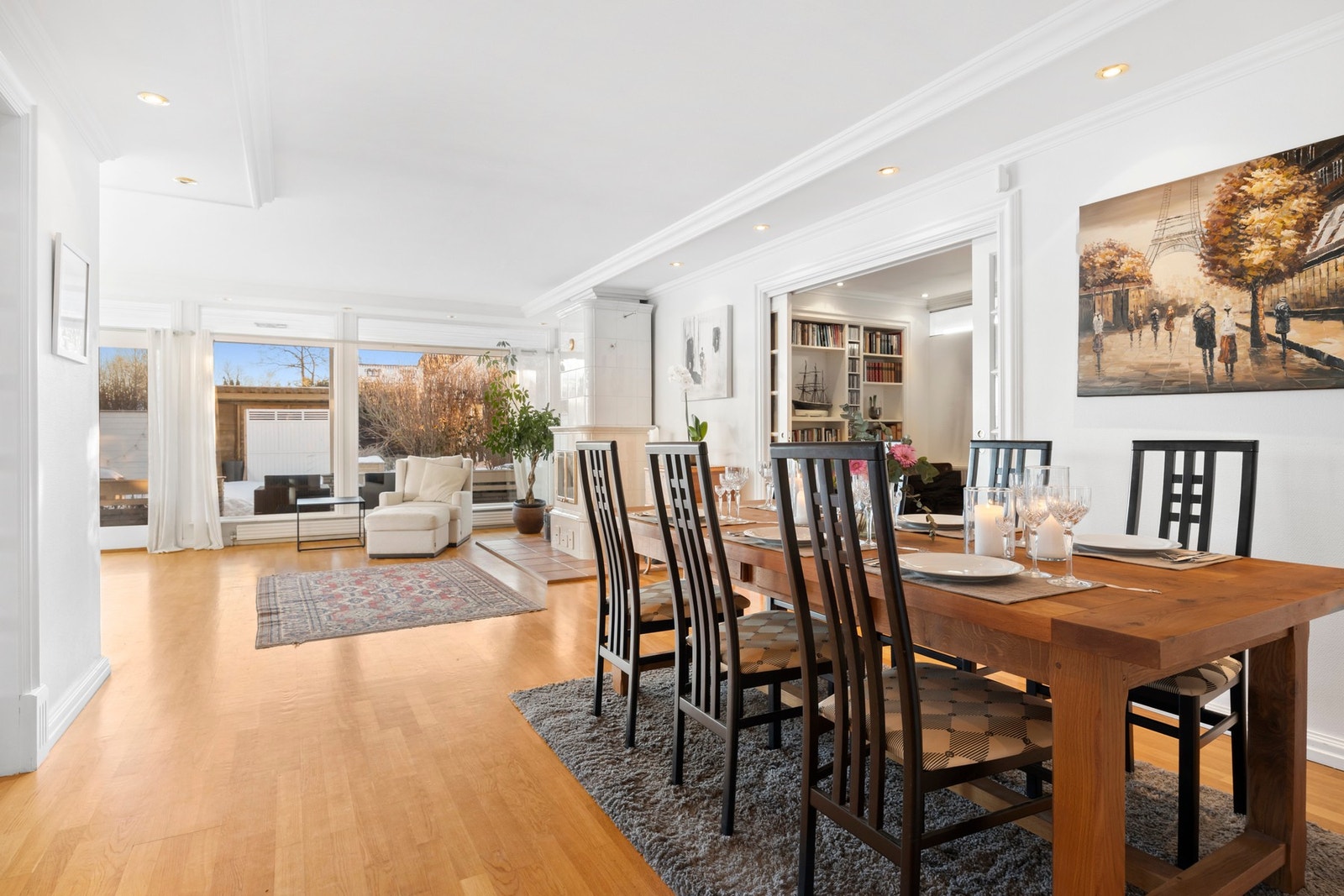 Spisestue i 1. etasje Galleribilde