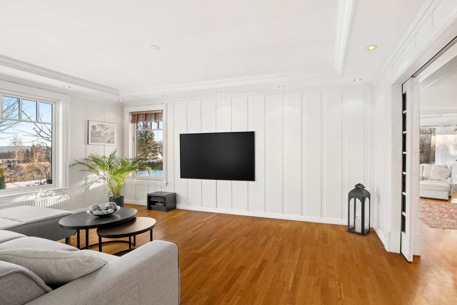 TV-stue med tilgang fra hovedstuen i 1. etasje Galleribilde