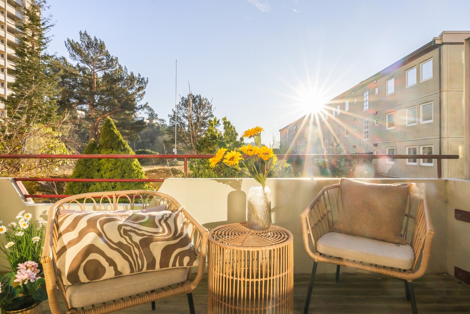 Her er det plass til en koselig sittegruppe for å nyte de varmeste dagene utendørs Galleribilde