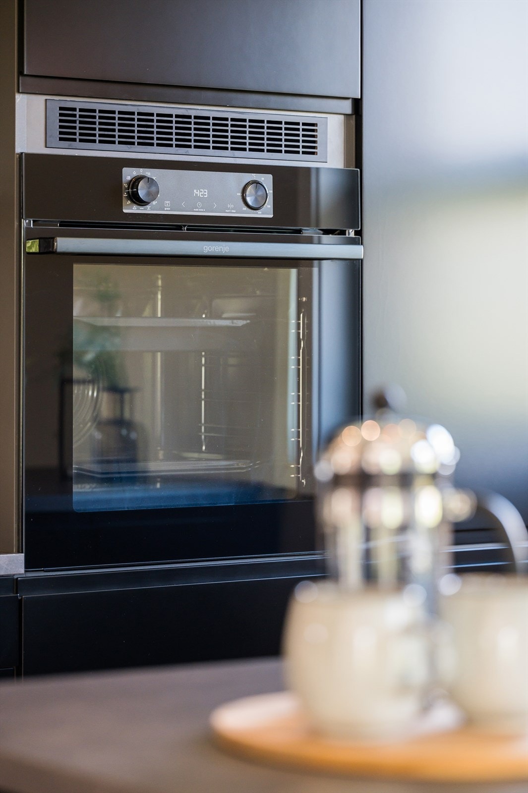 Kjøkkenet er levert av Epoq kjøkken og har pene integrerte hvitevarer. Galleribilde