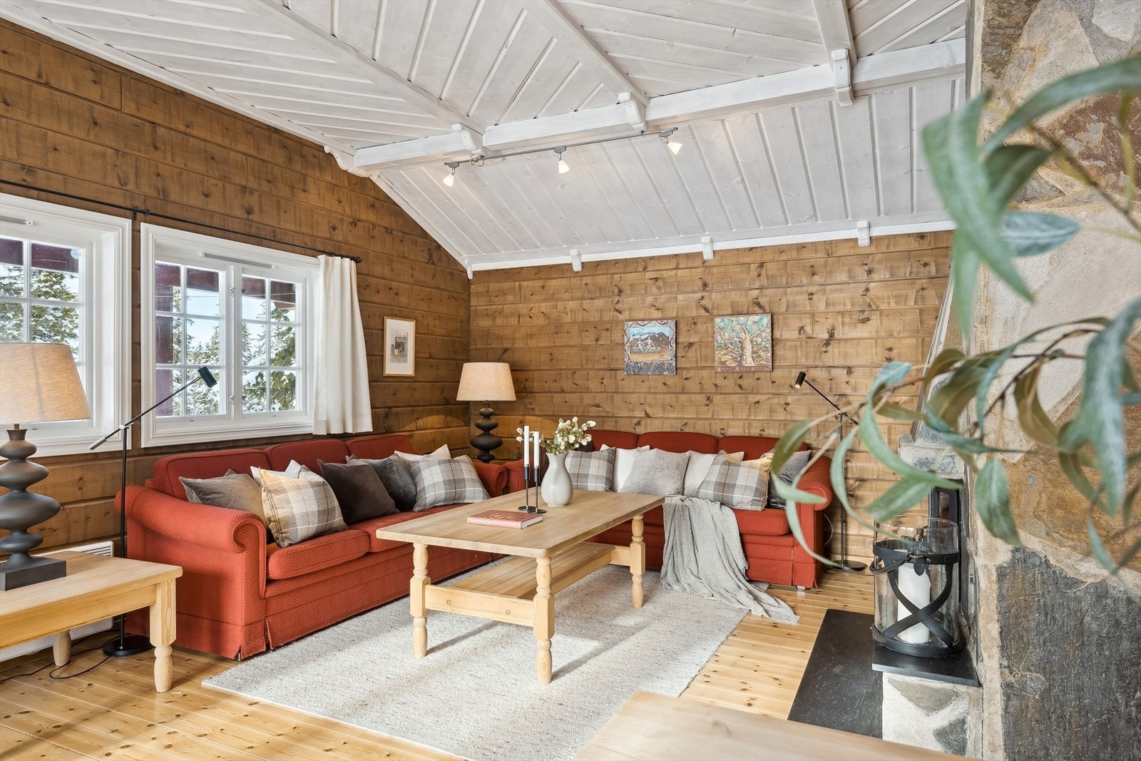 Koselig stue med god takhøyde Galleribilde