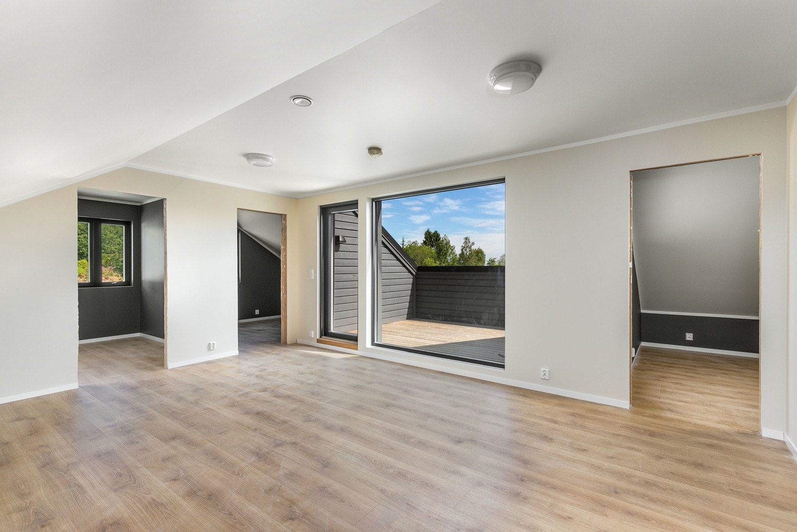 Tyrivegen 7. Galleribilde