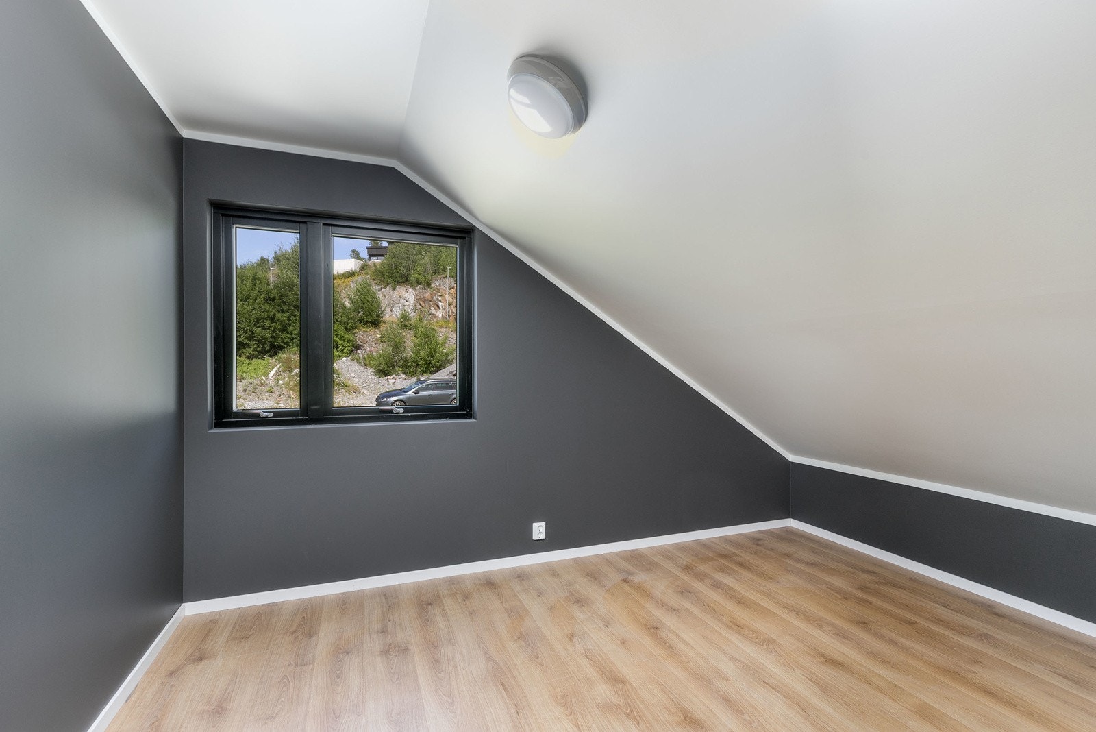 Tyrivegen 5. Galleribilde