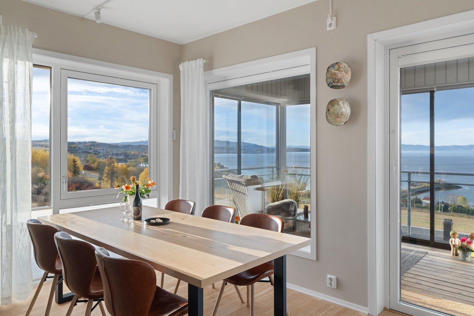 Her er kan man invitere gjester til en god middag. Galleribilde