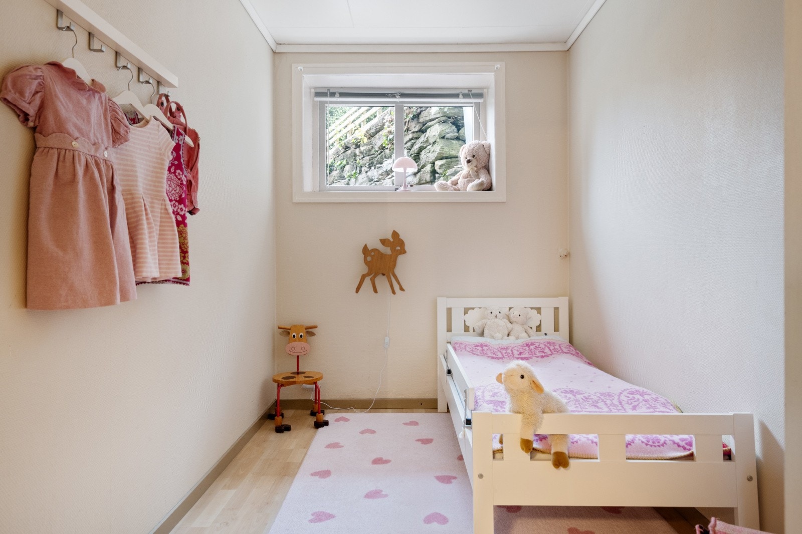 Rommet er godkjent som bod, men innredet som barnerom. Galleribilde