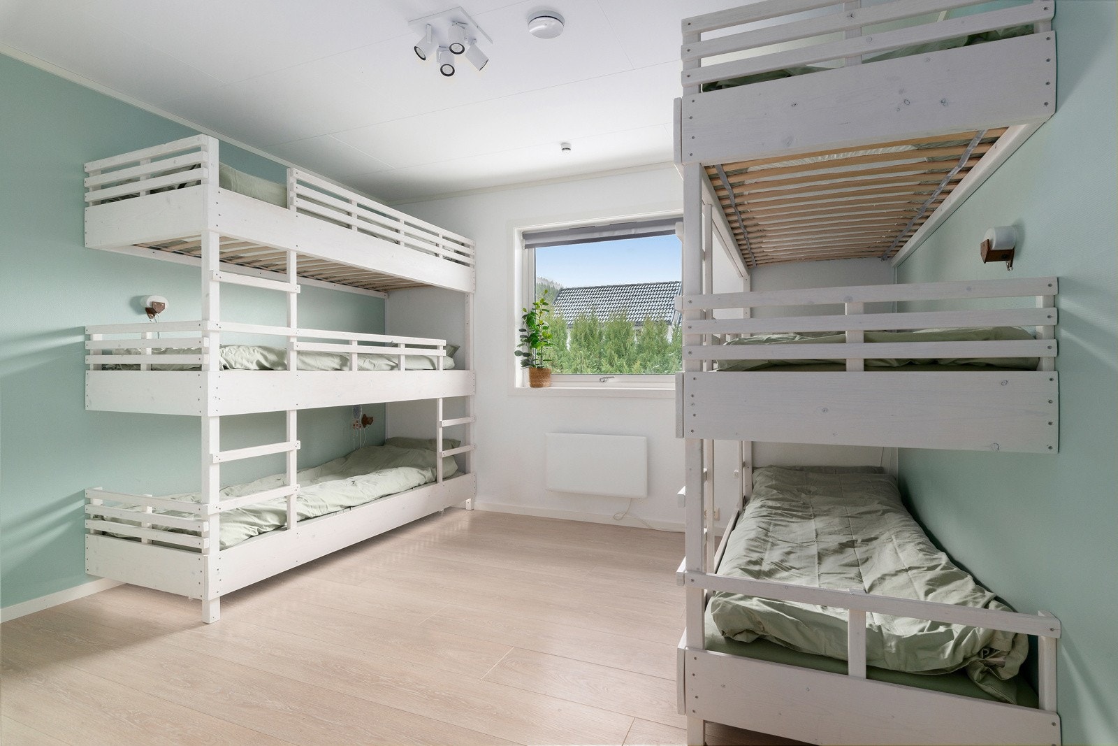 Rommet har fin størrelse og god plass til ønsket møblering. Galleribilde