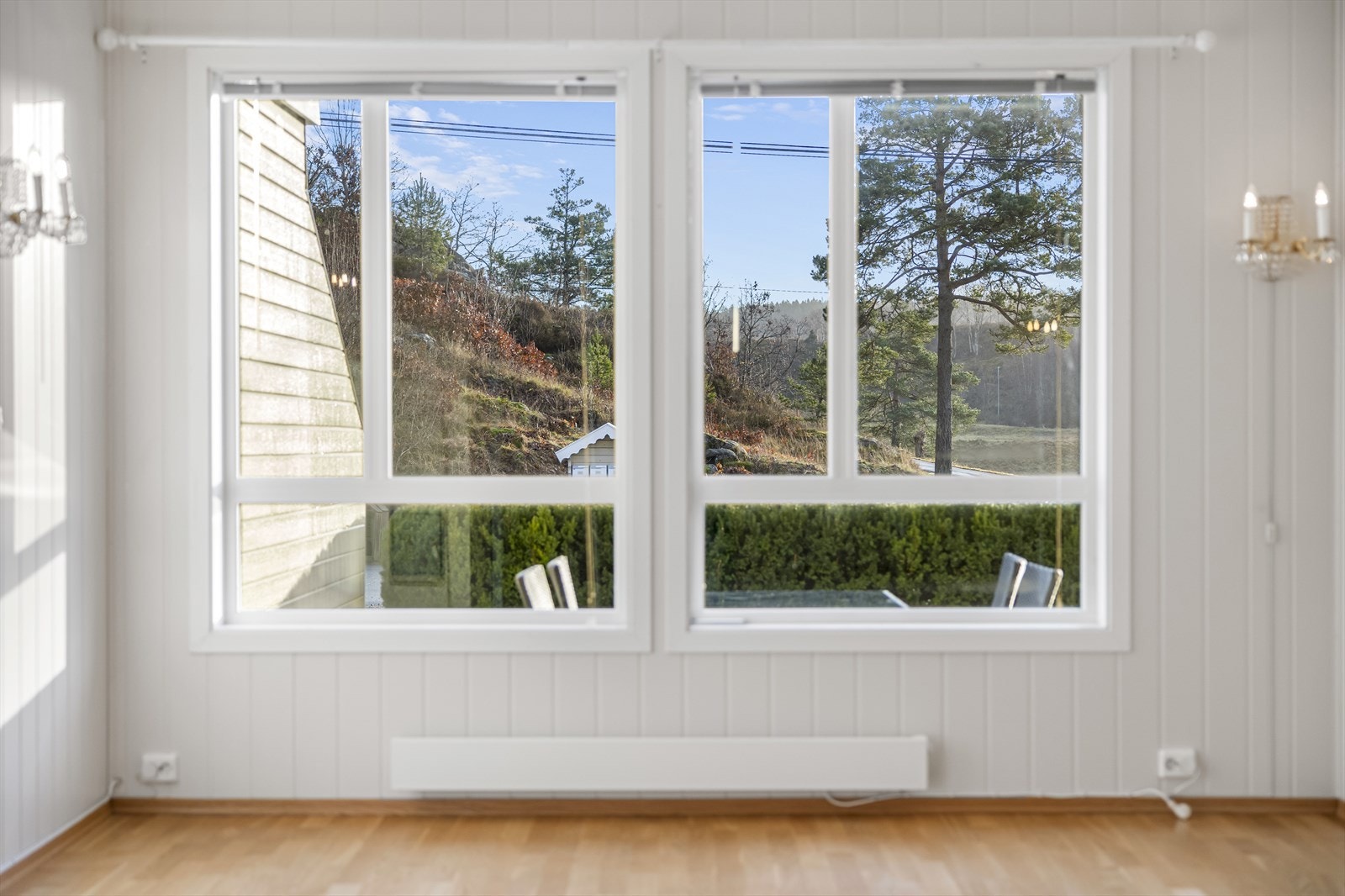 Vinduer med 2-lags glass sikrer energieffektivitet og komfort. Galleribilde