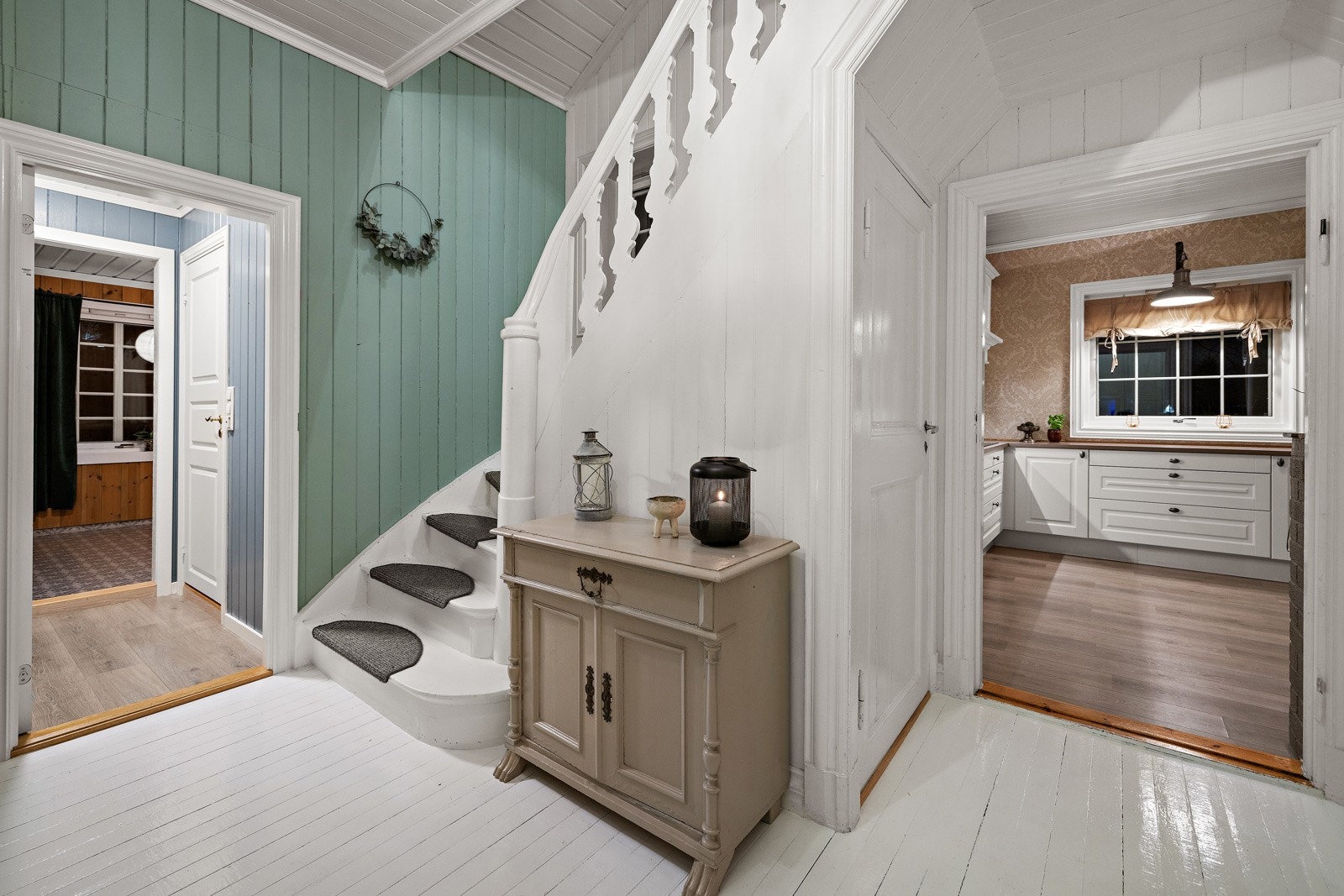 Vi tar turen opp i 2. etasje. Galleribilde