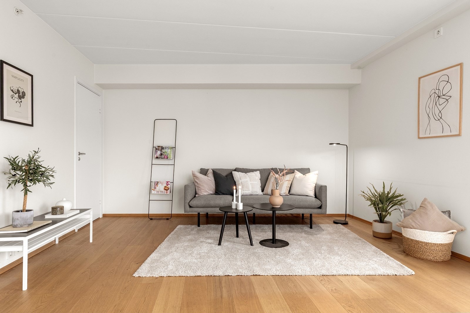 Stuen har vannbåren varme i gulv og balansert ventilasjon Galleribilde