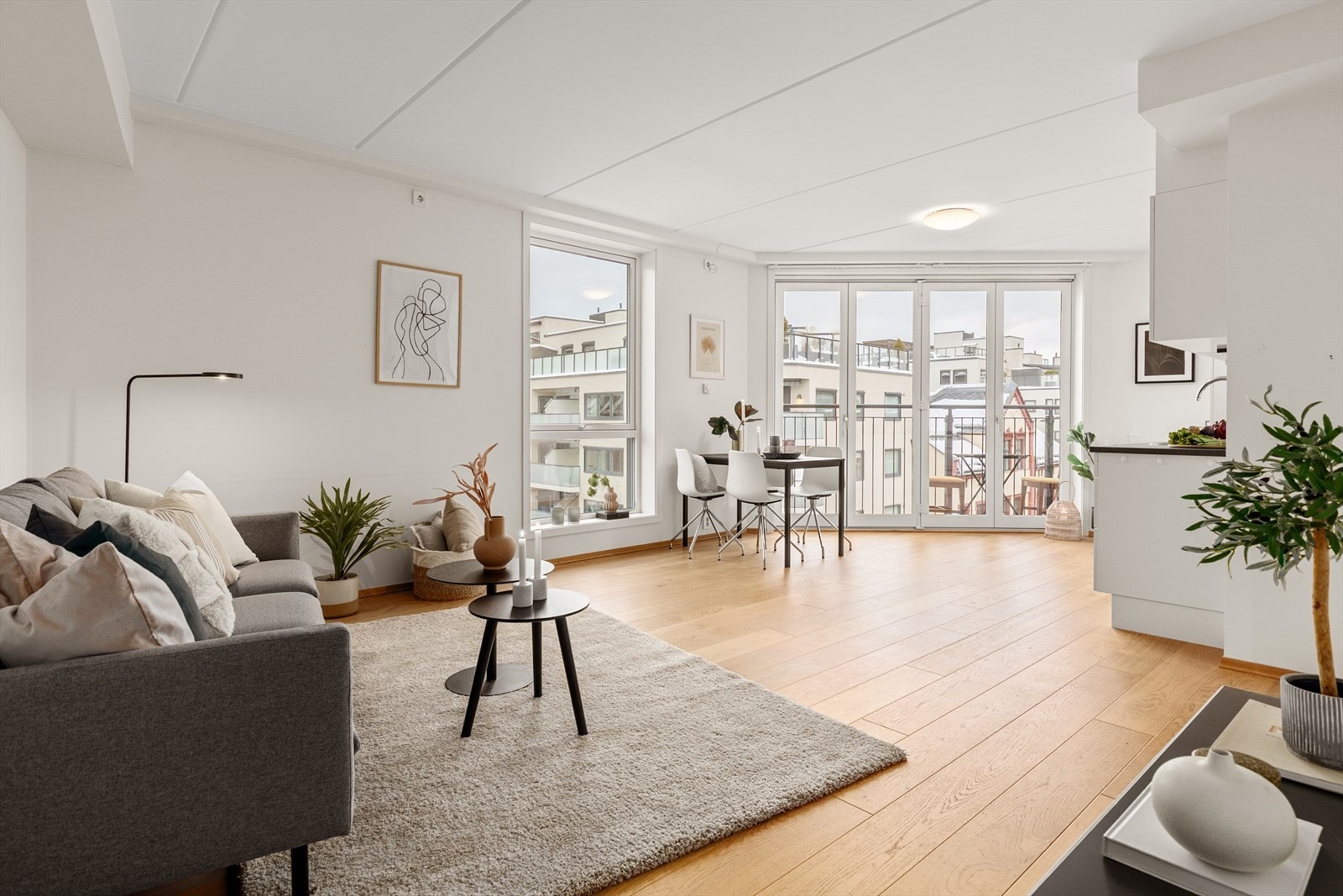 Dette er en flott og moderne 2-roms eierleilighet, beliggende i et populært sameie sentralt på Bragernes Galleribilde