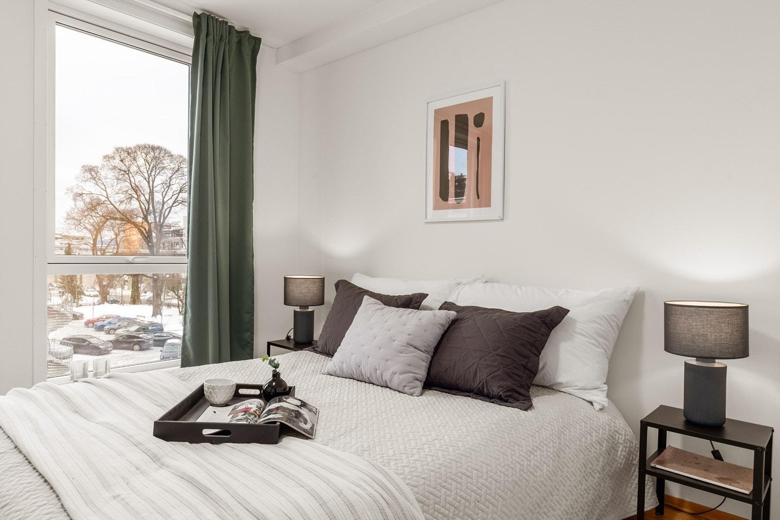 I tillegg er det god plass for flere garderobeskap på soverommet, med god plass til garderoben Galleribilde