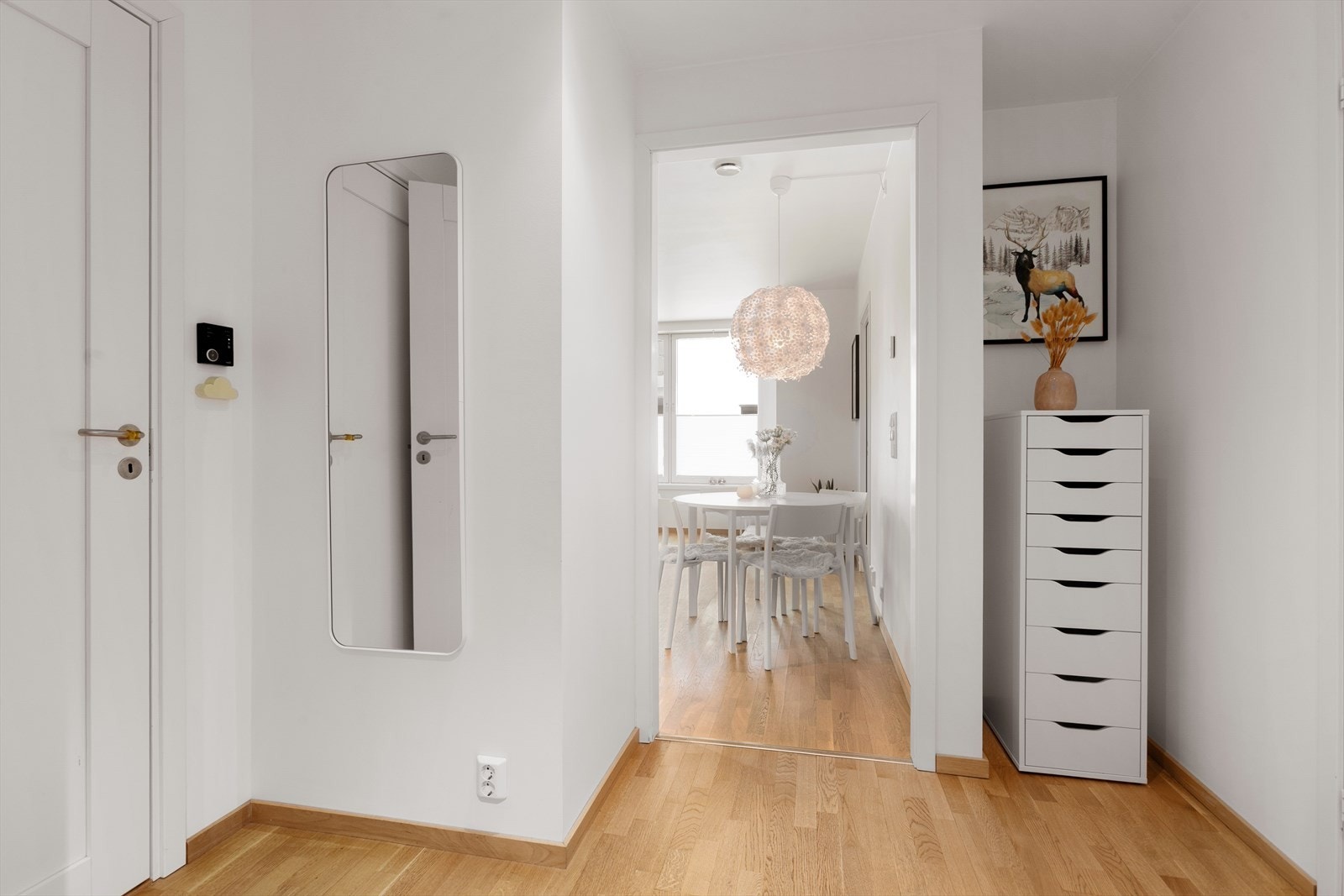 Entré med adkomst til bod Galleribilde