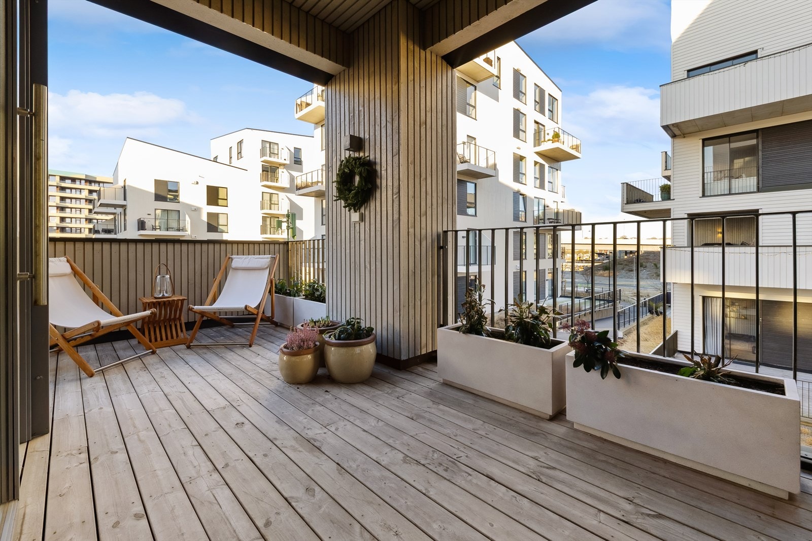 Den er også delvis overbygd, noe som gjør den både skjermet og anvendelig Galleribilde