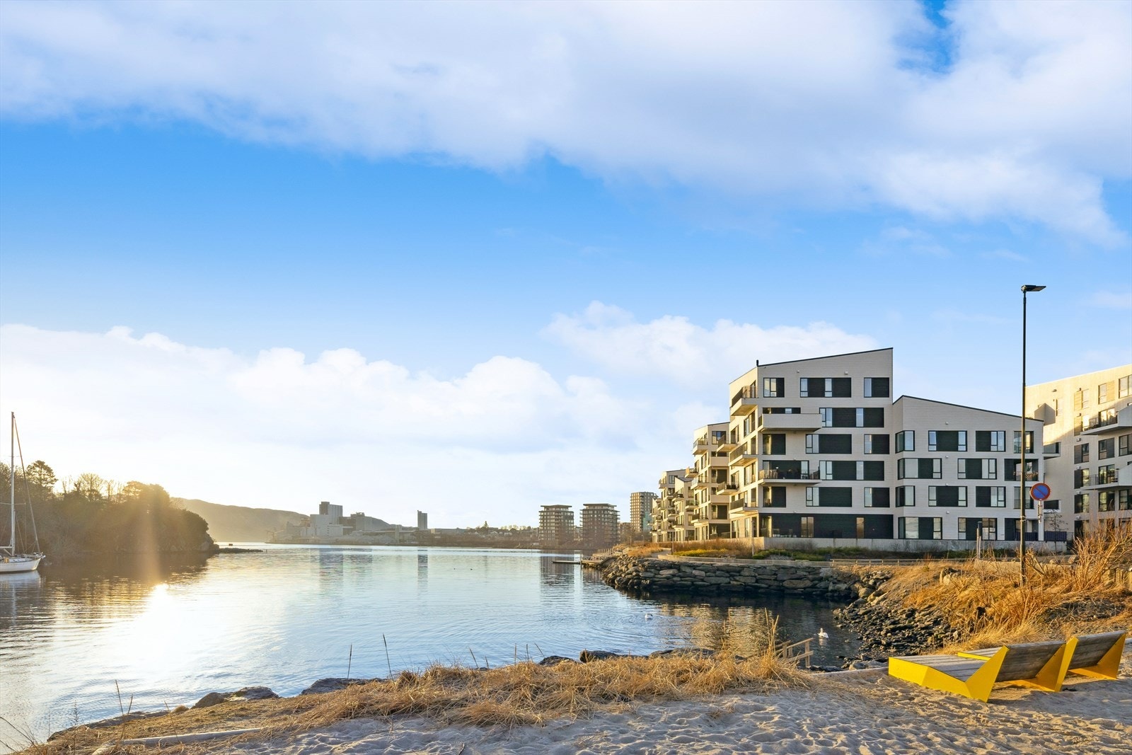 Paradis Brygge er et flott, nyere boligfelt, like utenfor sentrumskjernen Galleribilde