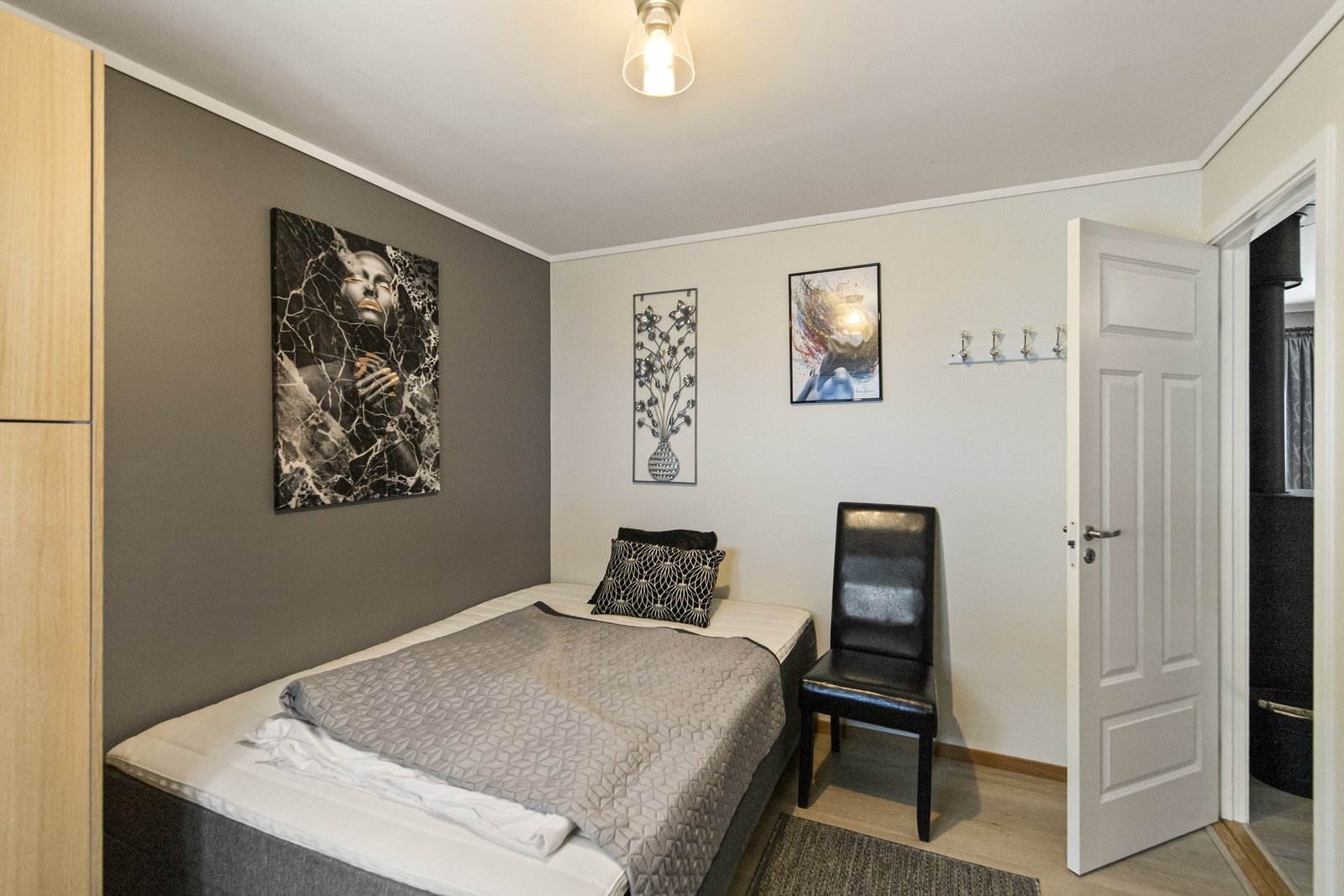 Det er mulighet for ekstra sengeplasser om man trenger det feks en familiekøyeseng Galleribilde