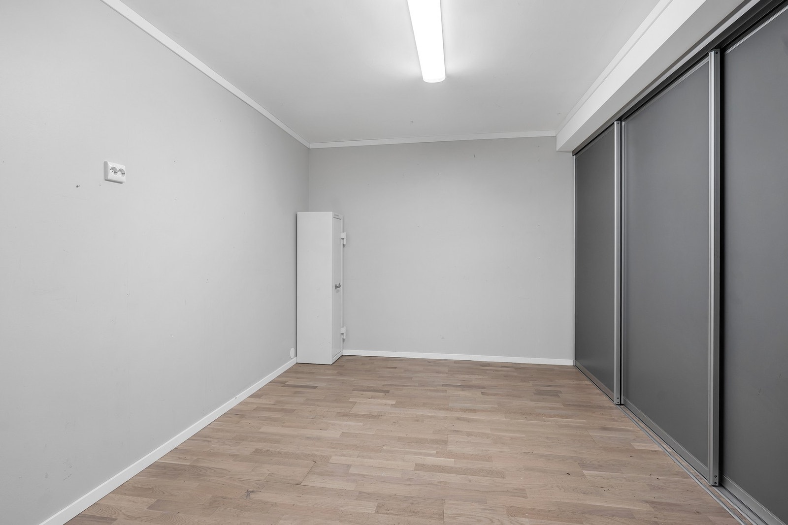 Rom underetasjen, god lagringsplass. Galleribilde