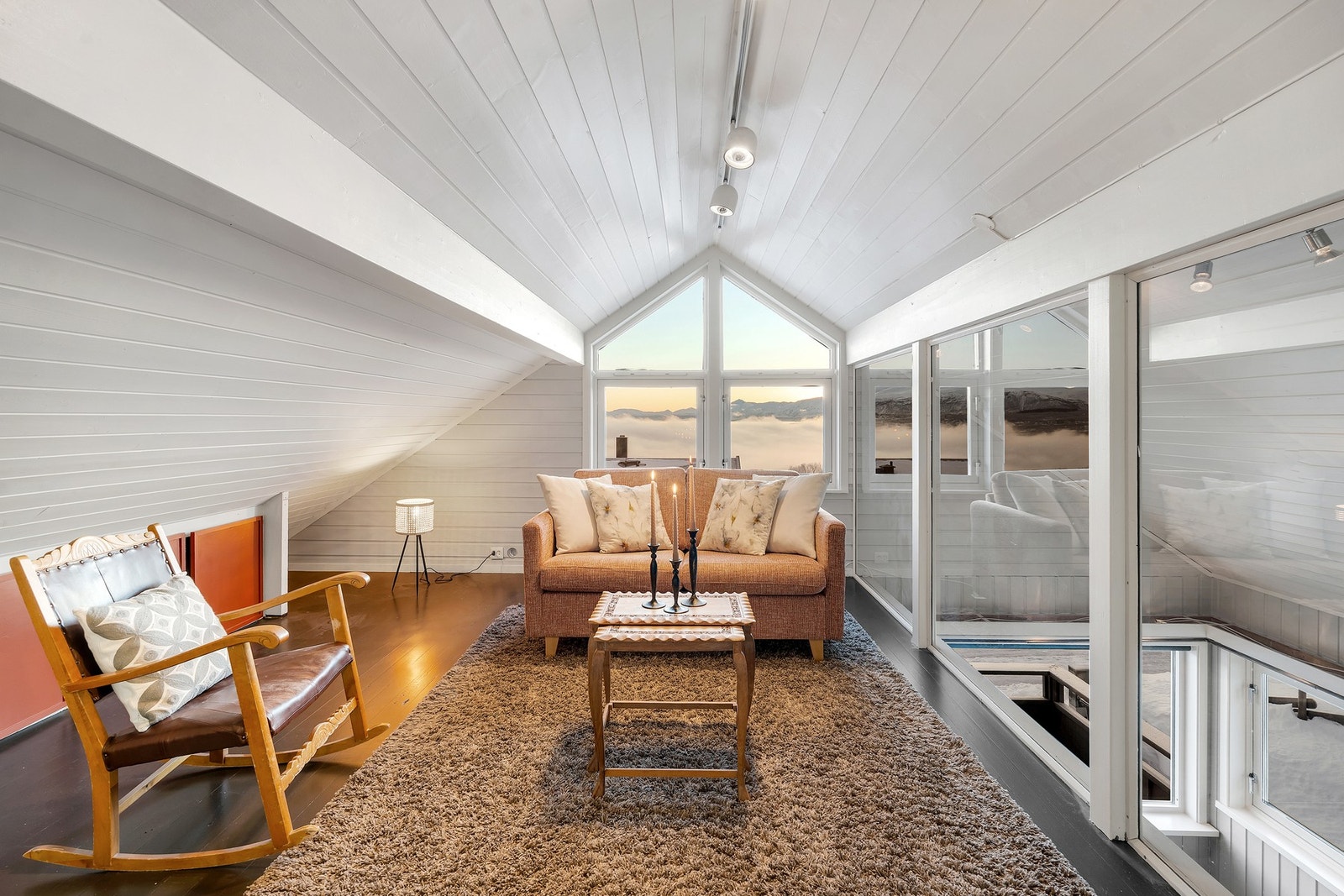 Hems/loftstue. Galleribilde