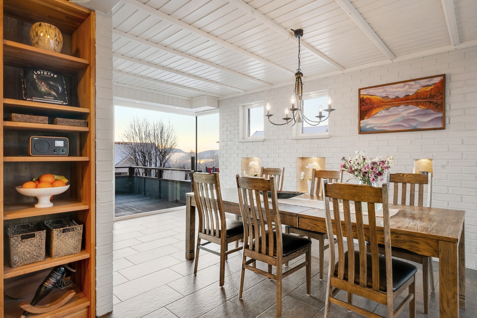 Spisestuen. Galleribilde