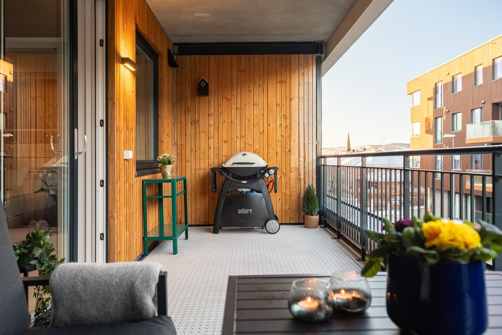 Velkommen til Harald Hårfagres gate 7! En tiltalende 3-roms hjørneleilighet med attraktiv beliggenhet på Lade. Galleribilde