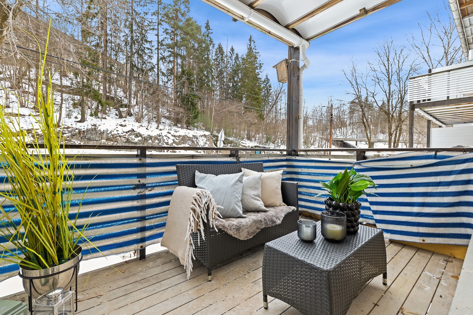 Balkong på 6 kvm. med ettermiddagssol. Galleribilde