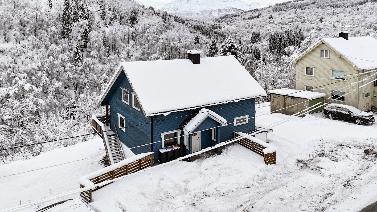Boligen er sentralt beliggende, med kort gangavstand til både barnehage og skoler Galleribilde