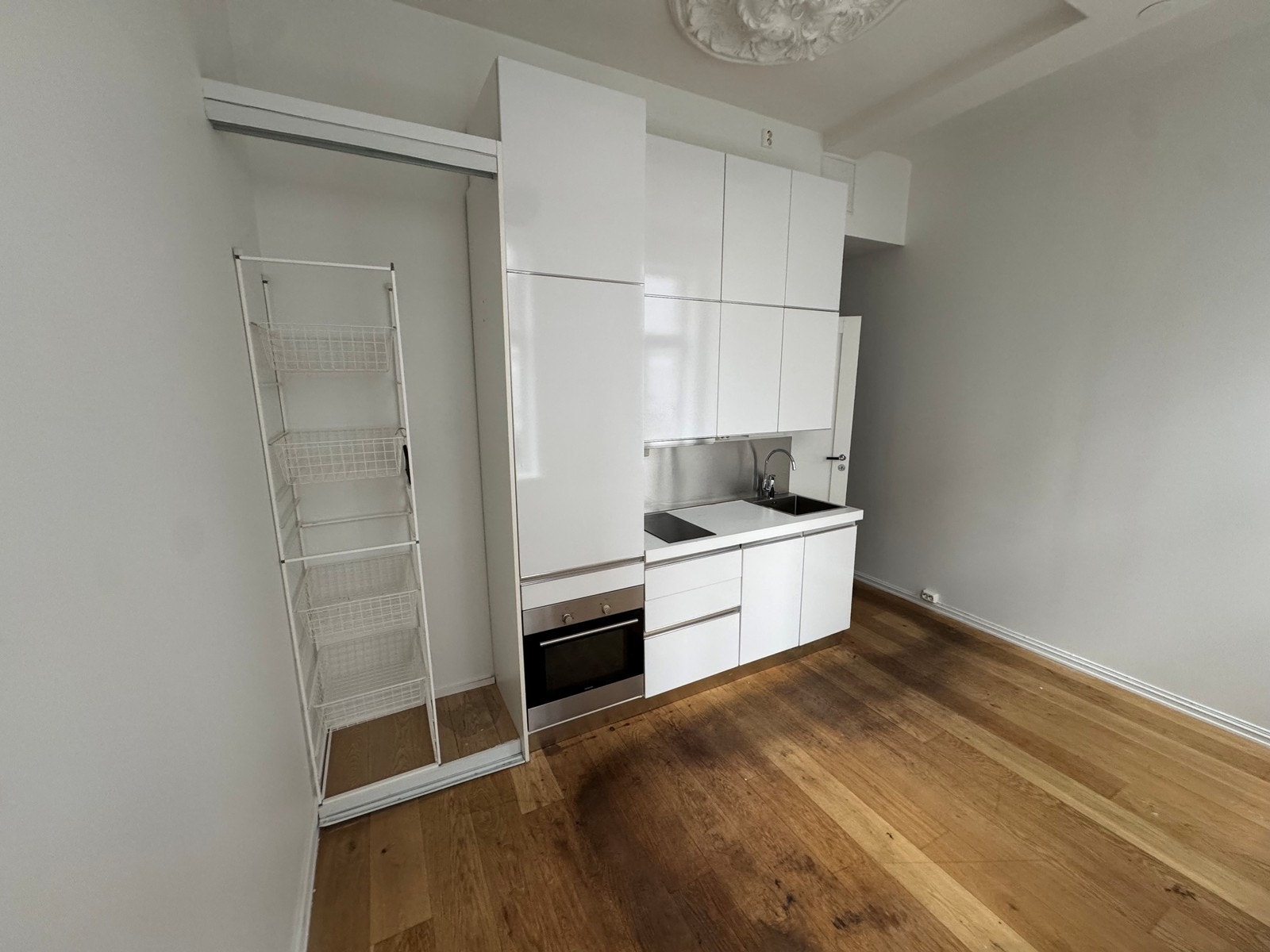 Hvitevarer på kjøkkenet er inkludert. Galleribilde