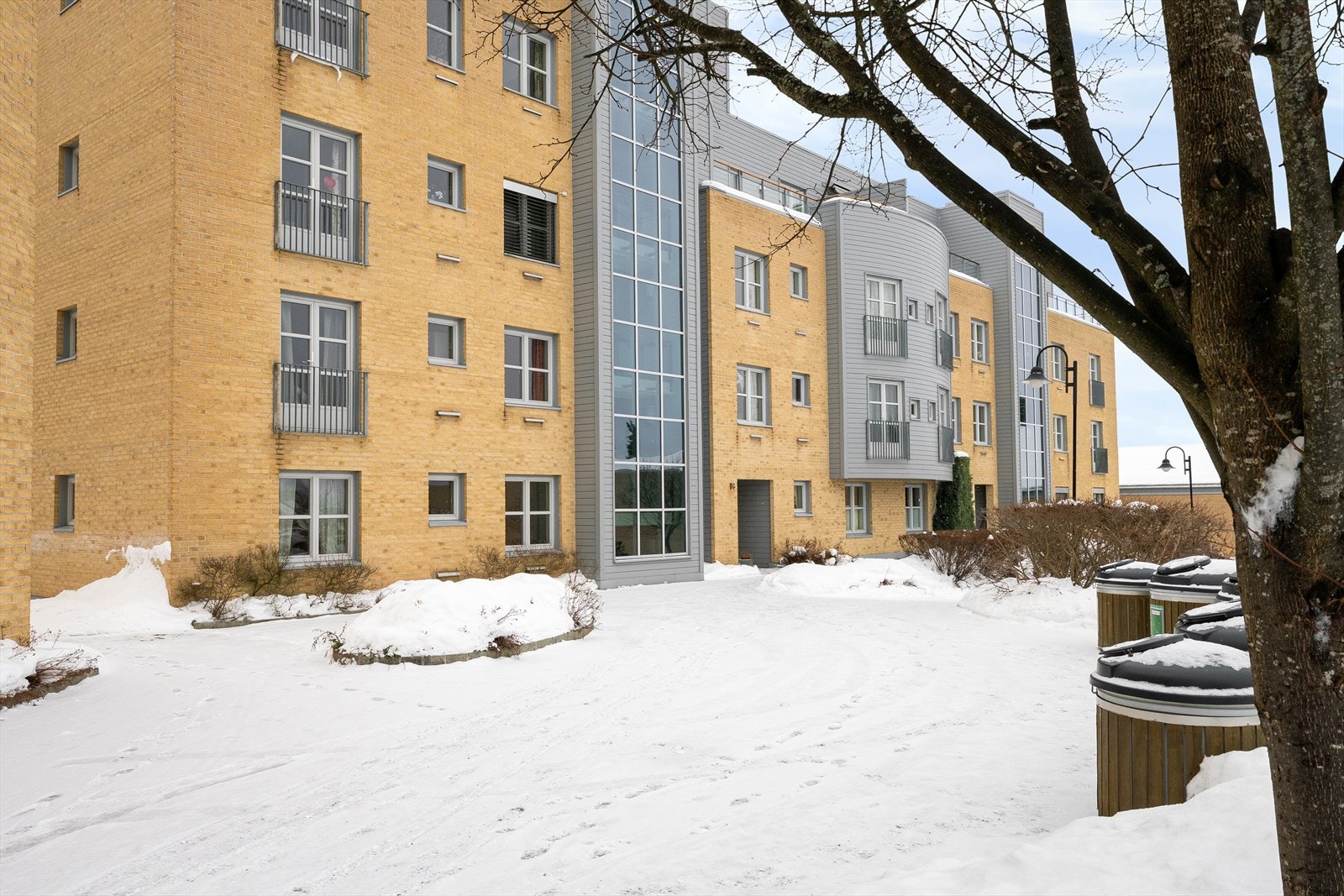 Breidablikk Terrasse Borettslag er kjent som et meget hyggelig borettslag å bo i - Velkommen til visning! Galleribilde