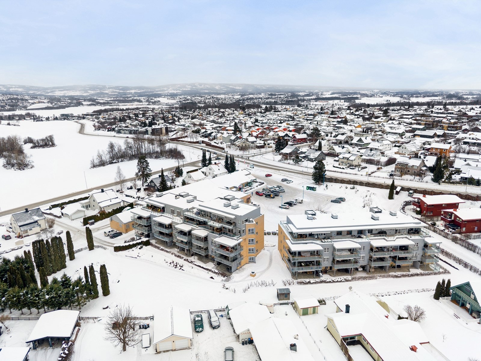 Leiligheten har en meget god beliggenhet i at attraktivt og rolig boligområde i Bekkelaget i Ottestad. Galleribilde