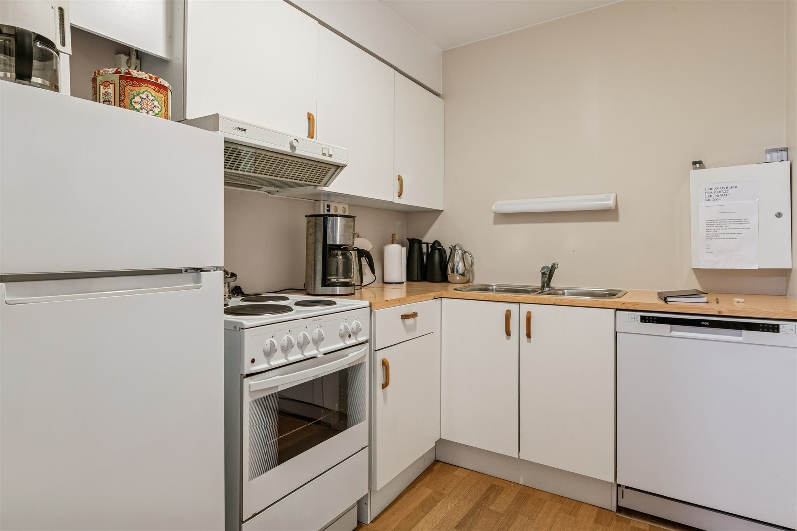 Sameiet har også 2 hybler i 5.etg. som kan leies ut etter nærmere regler og avtale. I 5.etg. finnes også loftsbod. Galleribilde