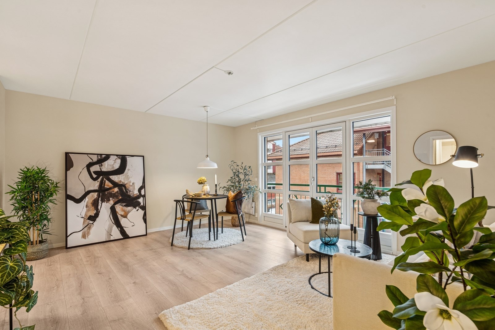 Velkommen til Jernbaneveien 37 - Lys og trivelig leilighet i 4.etg. med fransk balkong! Galleribilde