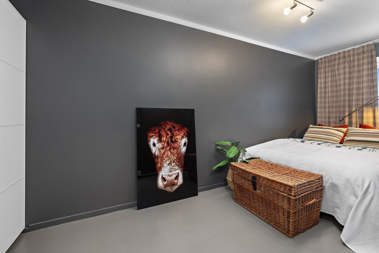 Det andre soverommet er også romslig og har flere bruksmuligheter. Galleribilde