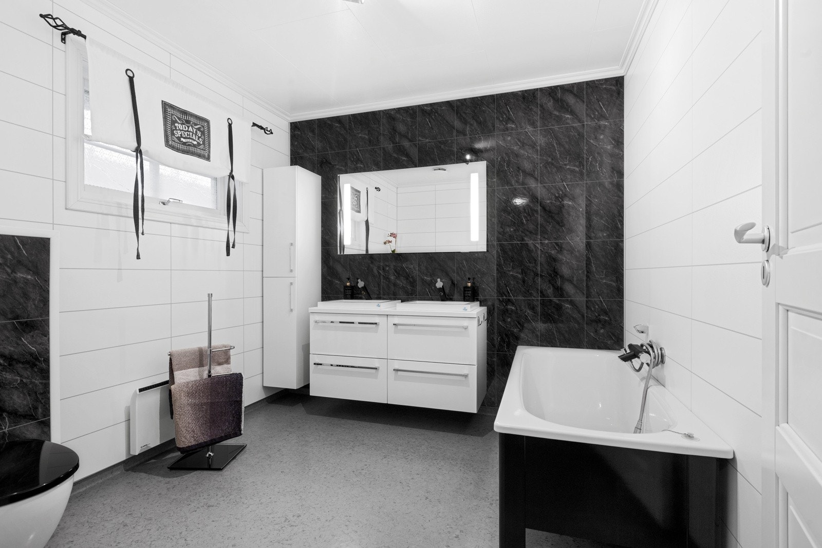 Bad i 1. etasje Galleribilde