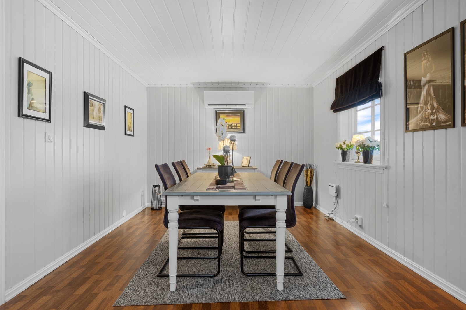 Plass til kjøkkenbord Galleribilde